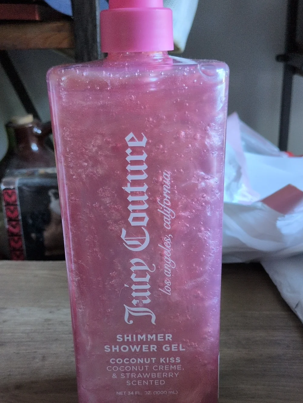 Juicy Couture Pink Shimmer Shower Gel - Coconut Kiss,Creme, And Strawberry Scent